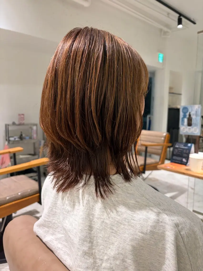 ミディアム UNBIRTHDAY amiのヘアスタイル