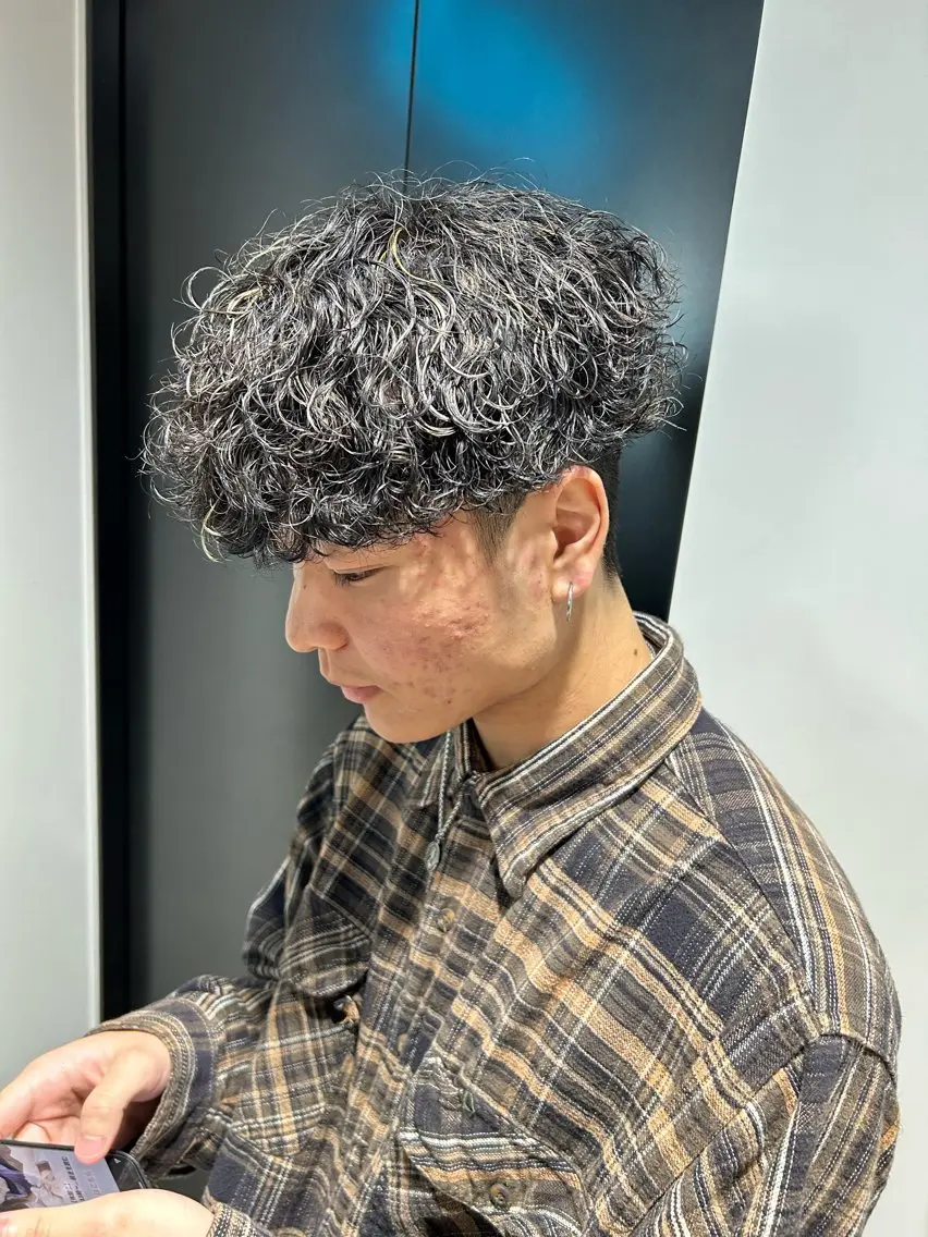 パーマ メンズ イケメン製造機 🔥上原沙羅🔥のヘアスタイル