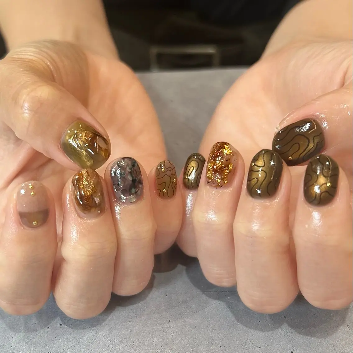 ネイル ジェルネイル マグネットネイル ミラーネイル ニュアンスネイル パラジェル ハンドネイル shio ♡ 10/9空きありのネイルデザイン