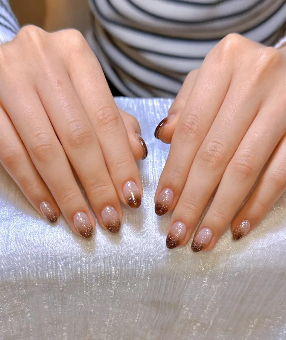 ネイル アートネイル ジェルネイル キラキラネイル 韓国ネイル オフィスネイル Daisy Nailsのネイルデザイン
