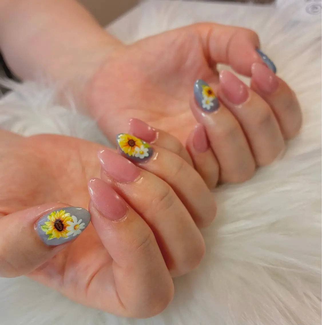 ネイル ハンドネイル 伊藤 菜緒のネイルデザイン