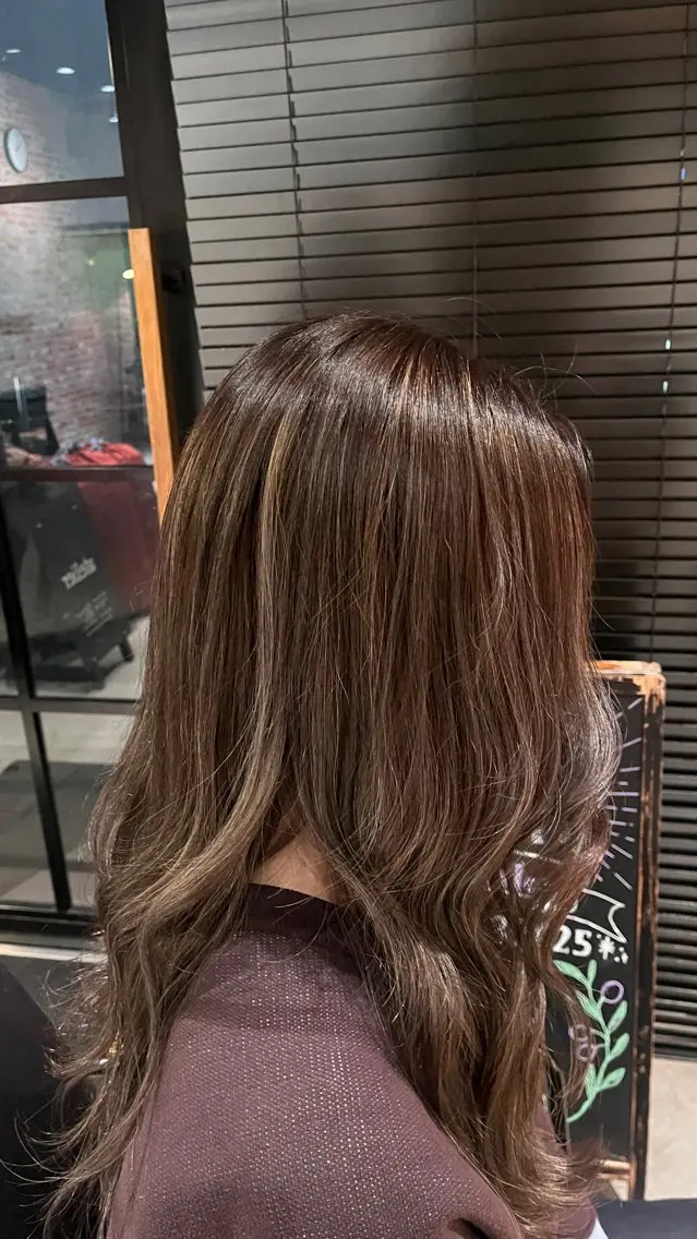 カラー 田中 美月のヘアスタイル