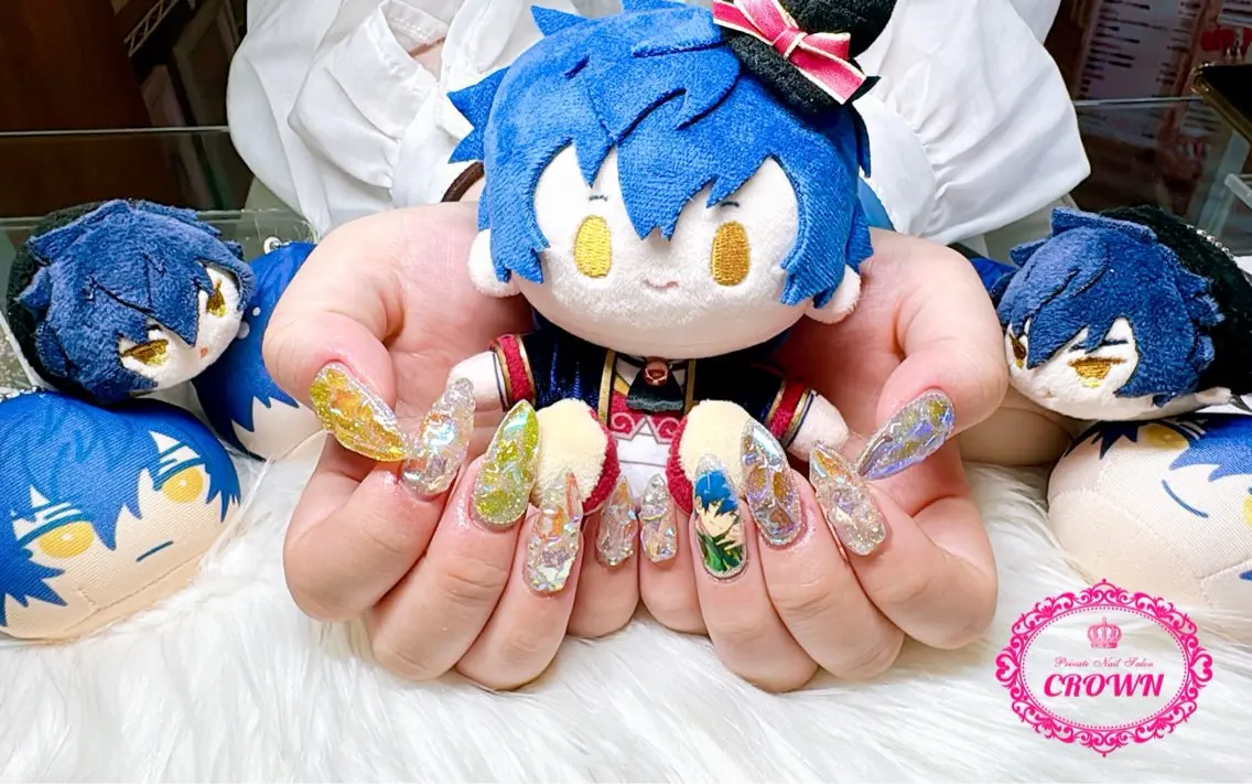 ネイル CROWN プライベートサロンのネイルデザイン