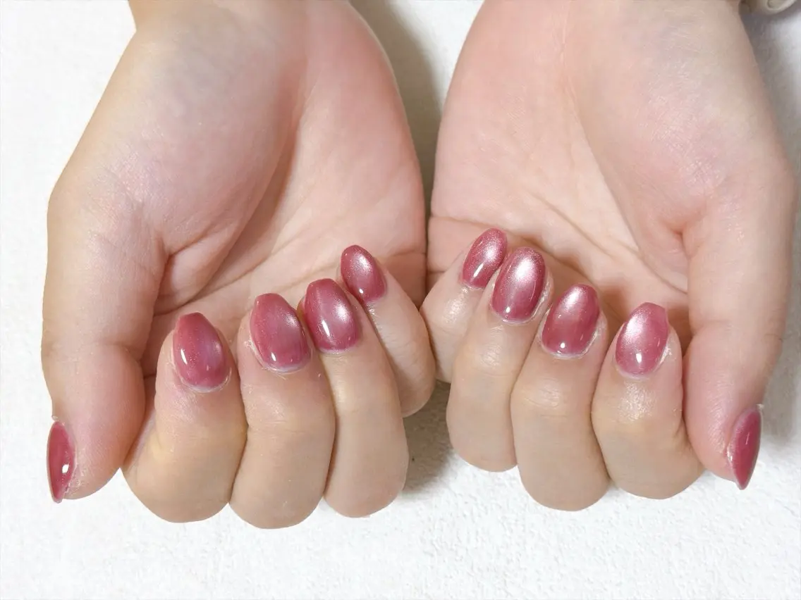ネイル オーロラネイル フットネイル フレンチネイル ジェルネイル キラキラネイル ハンドネイル mogunail &blowのネイルデザイン