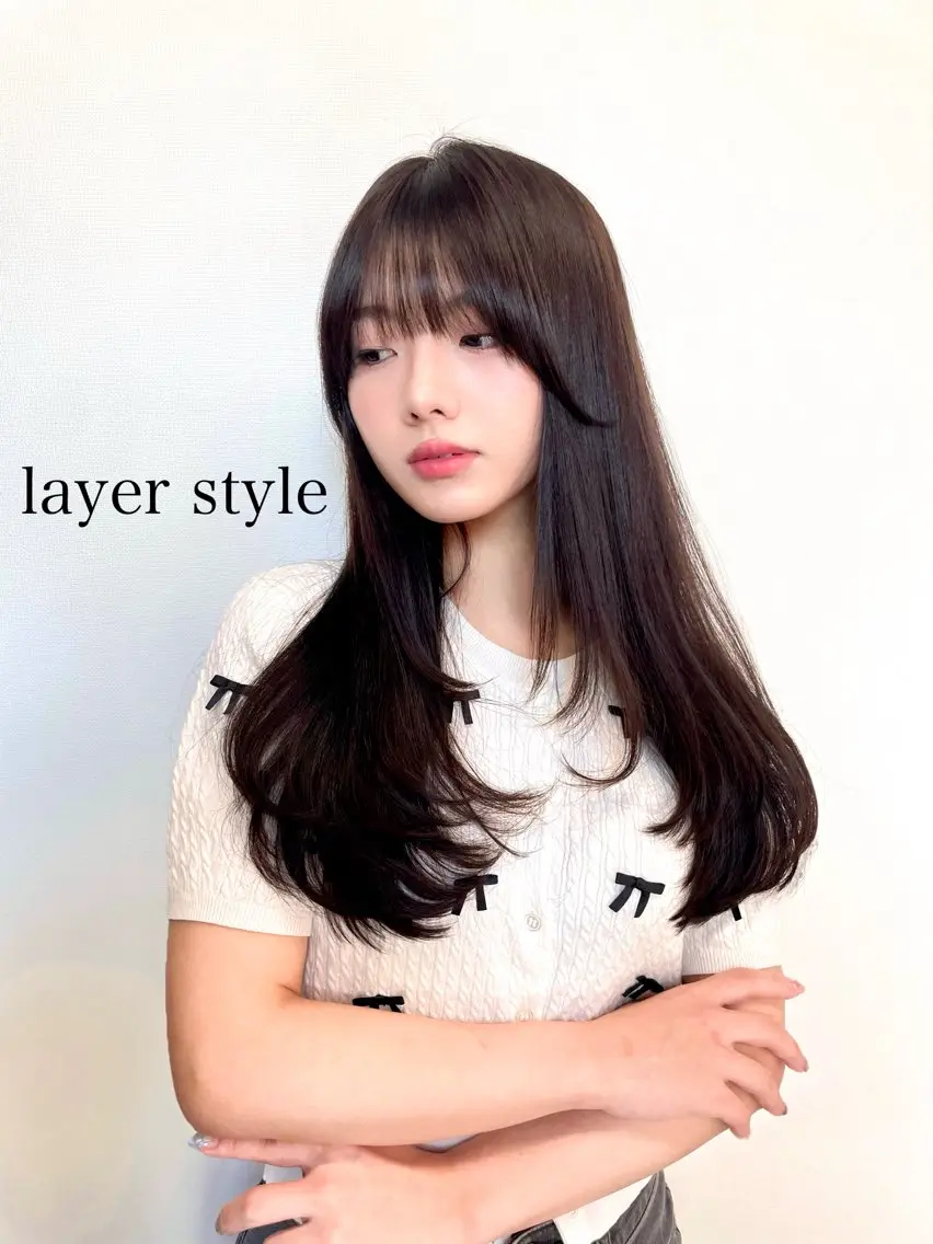 ロング 髪質改善|透明 感カラー🩵レイヤーのヘアスタイル