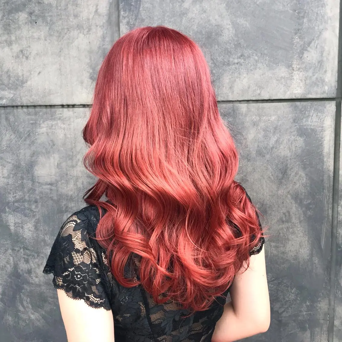 ロング カラー ブリーチ ピンクカラー レッドカラー ヨシンモリ ムルギョル巻き K-POP好き美容師 🇰🇷Kai.Yのヘアスタイル