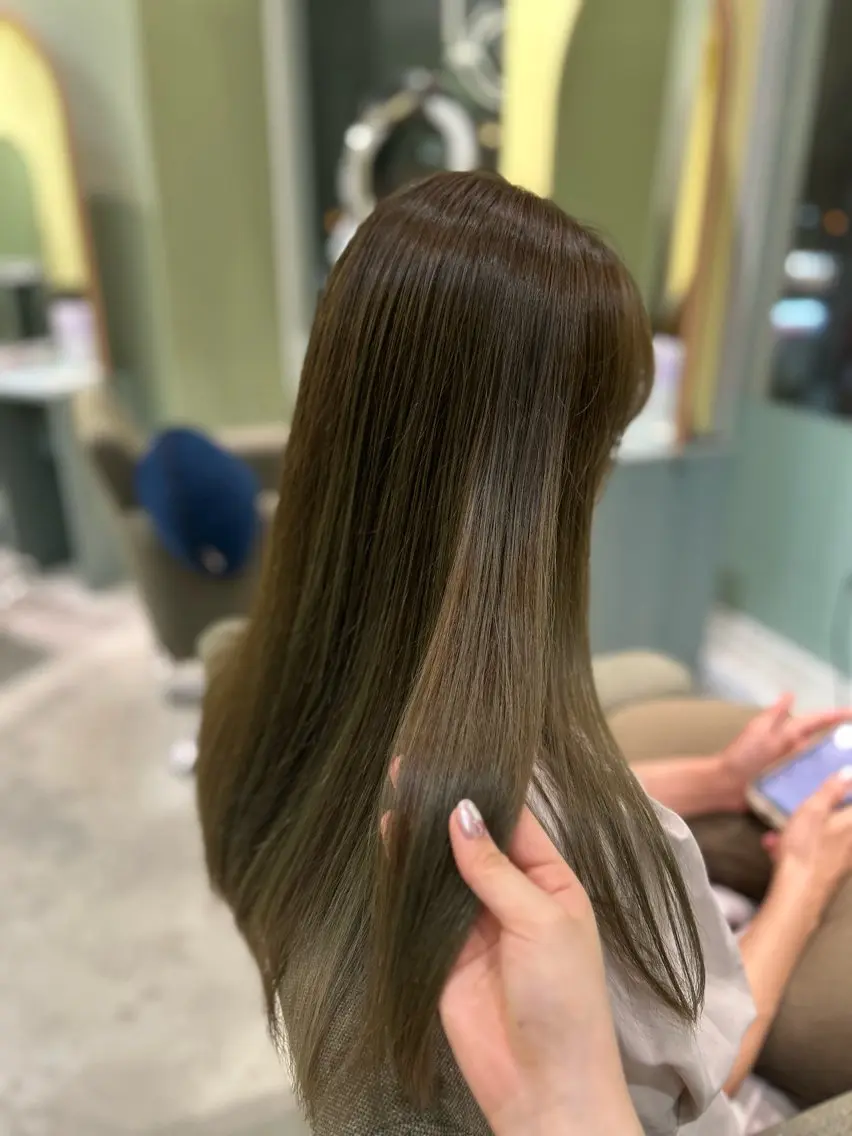 カラー 一條 乃亜のヘアスタイル