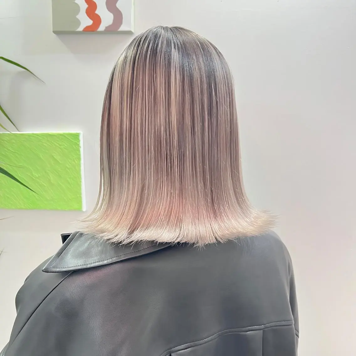 ショート カラー ヘアアレンジ 🧨ブリーチー×ボブ レイヤー💎じゅえるのヘアスタイル