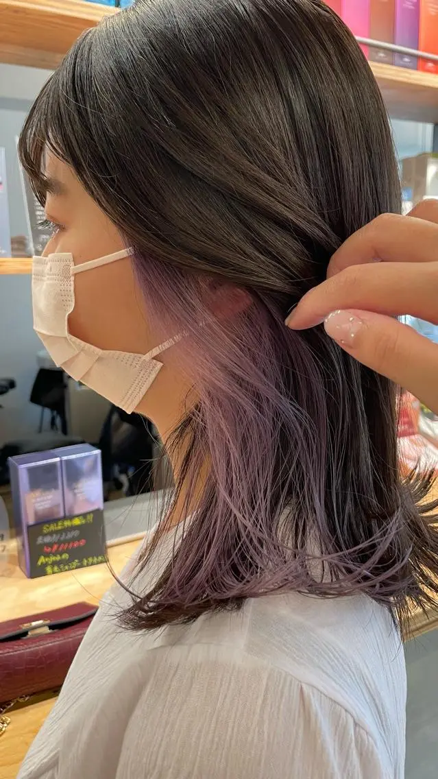 お洒落女子にオススメのインナーカラー🌷オラプレックス使用ケアブリーチ➕カット🌷の写真