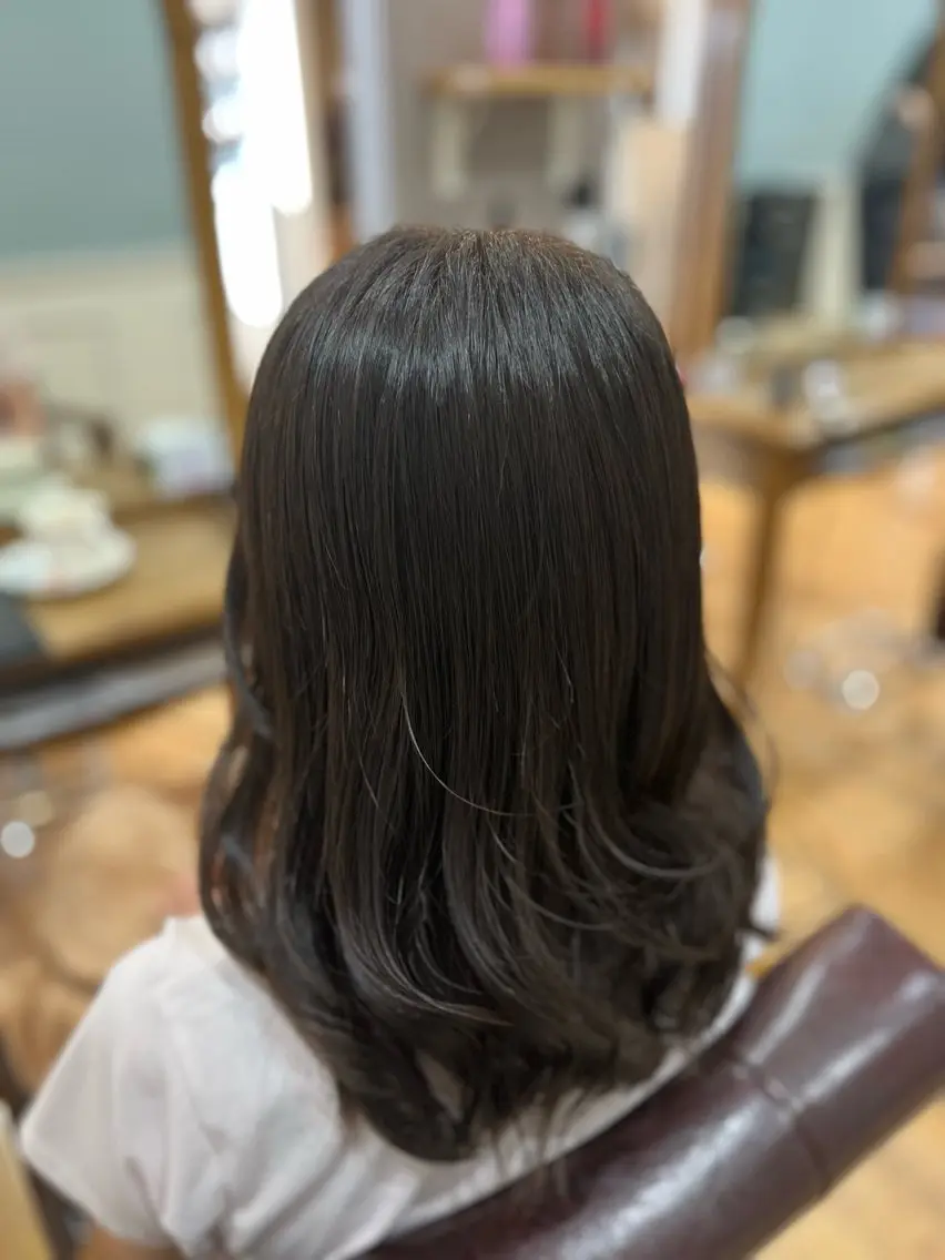 カラー ブラウンカラー ヘアカラー 小磯 美輝のヘアスタイル