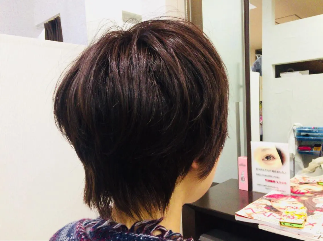 ショート カラー 阿久津 泰幸のヘアスタイル