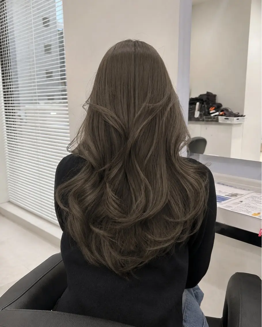セミロング ヘアカラー 🤍ワンホンヘア 🤍Rikuto🤍のヘアスタイル