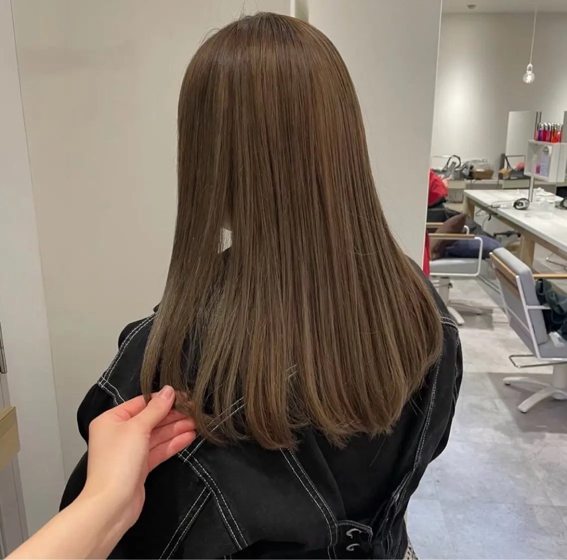 カラー ヘアカラー 新井 真央のヘアスタイル