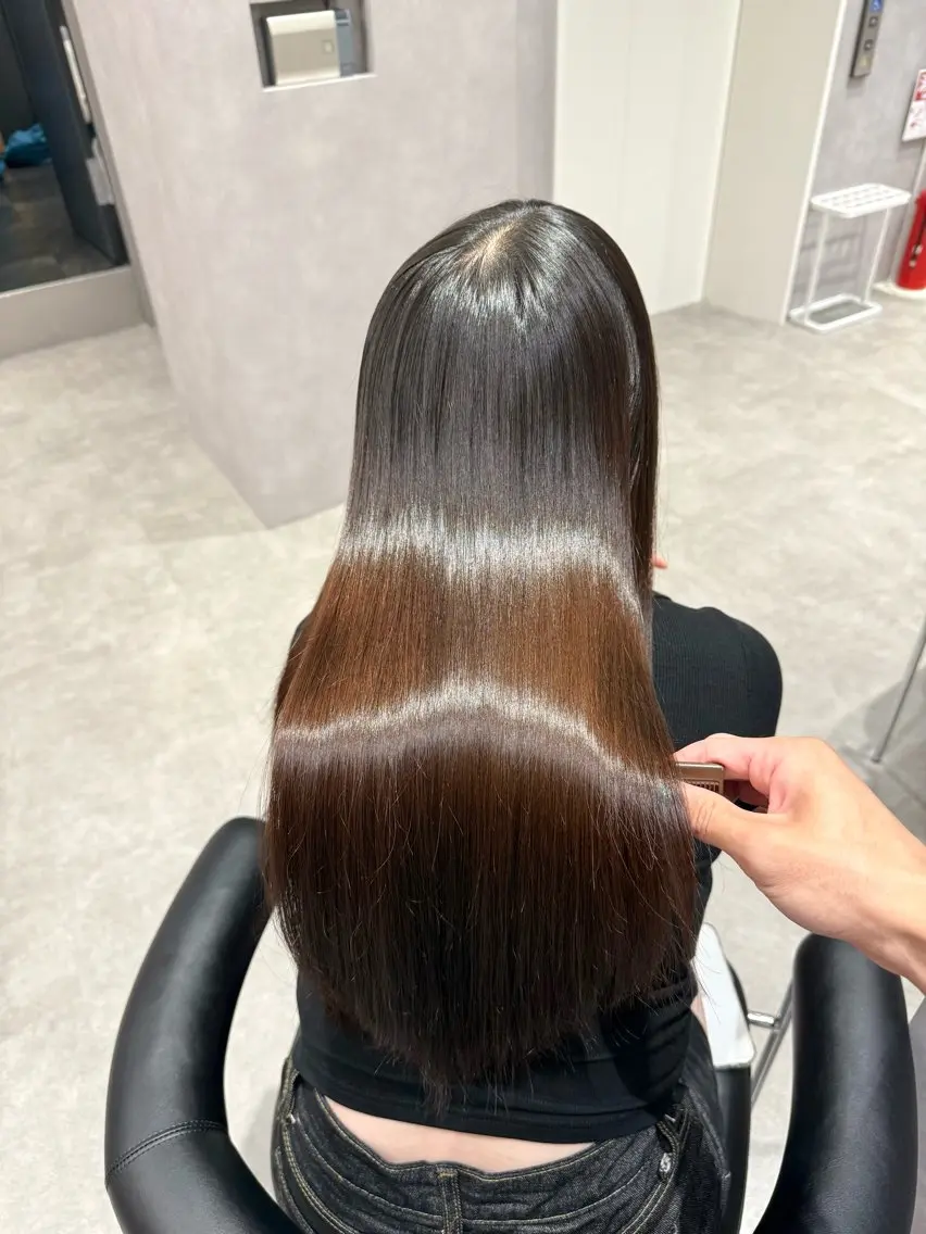 ロング カラー パーマ ヘアアレンジ 髪質改善 縮毛矯正 トリートメント ストレートパーマ 縮毛矯正 トリートメント 縮毛矯正/髪質改善/ ブリーチ毛/木元渓太のヘアスタイル