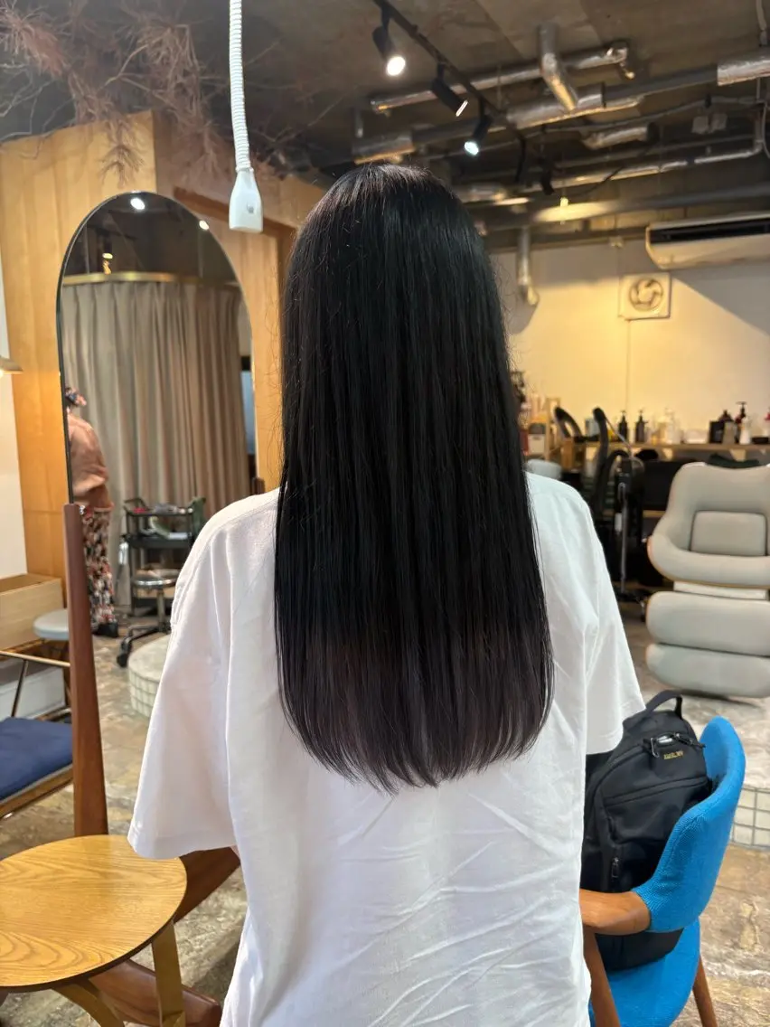 ロング カット ヘアカラー 樽川 紗月のヘアスタイル