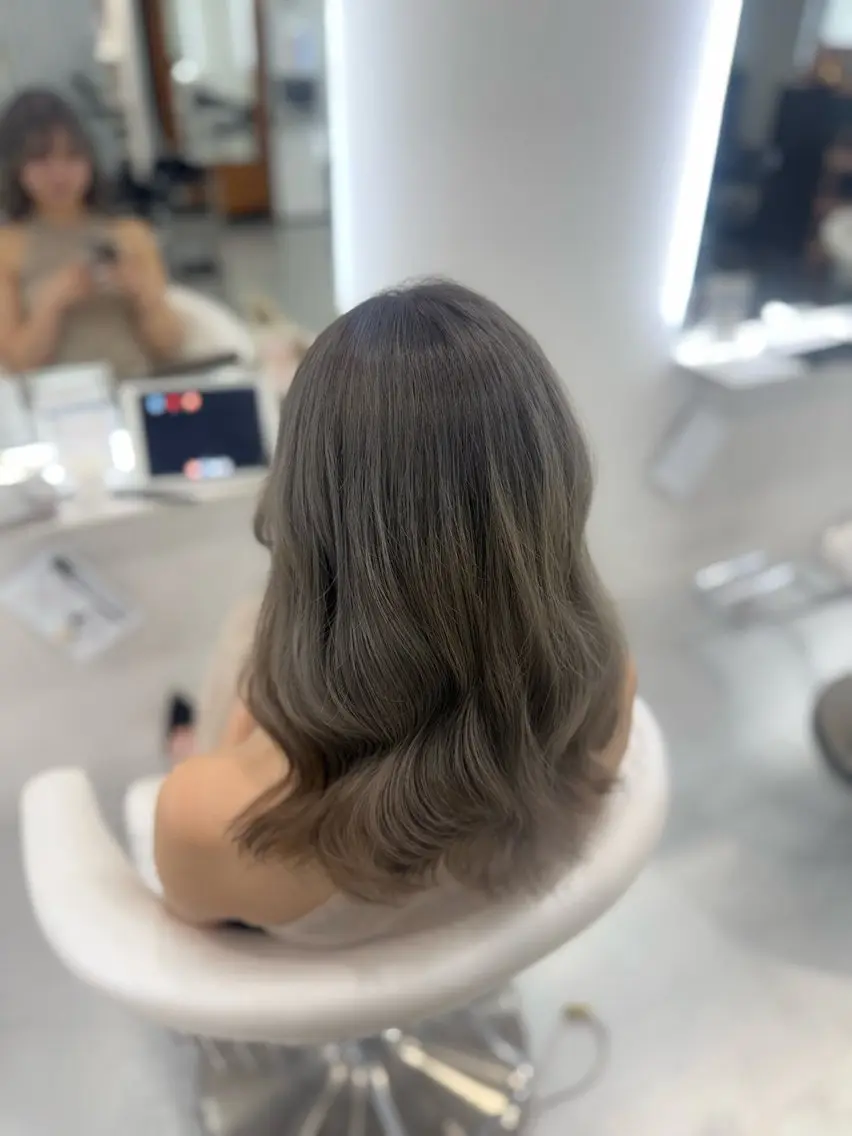 セミロング 𝓱𝓲𝓷𝓪. share天王寺🎀のヘアスタイル