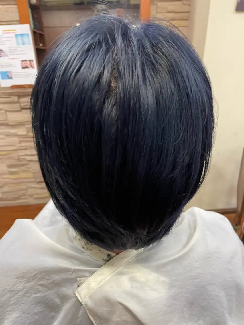 ショート カラー メンズ メンズブリーチ ブリーチ ブルーカラー 浅岡 昭汰のヘアスタイル