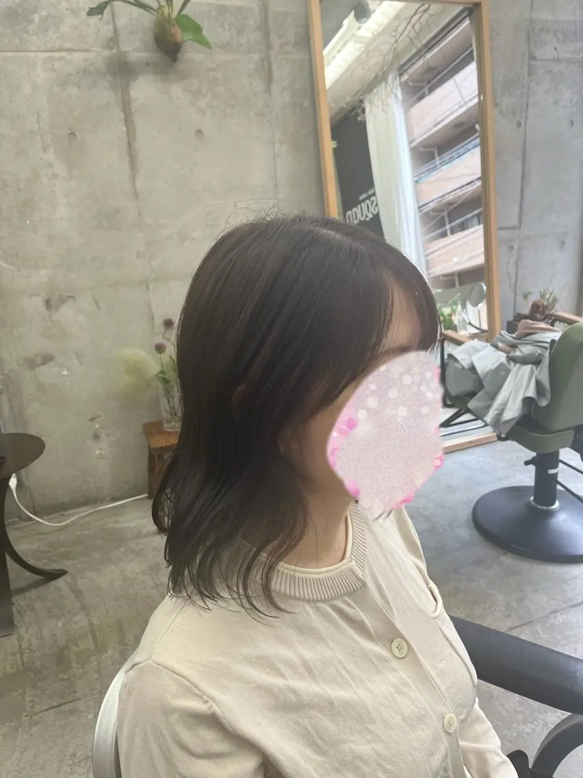 ミディアム カット SQUAD Yunaのヘアスタイル