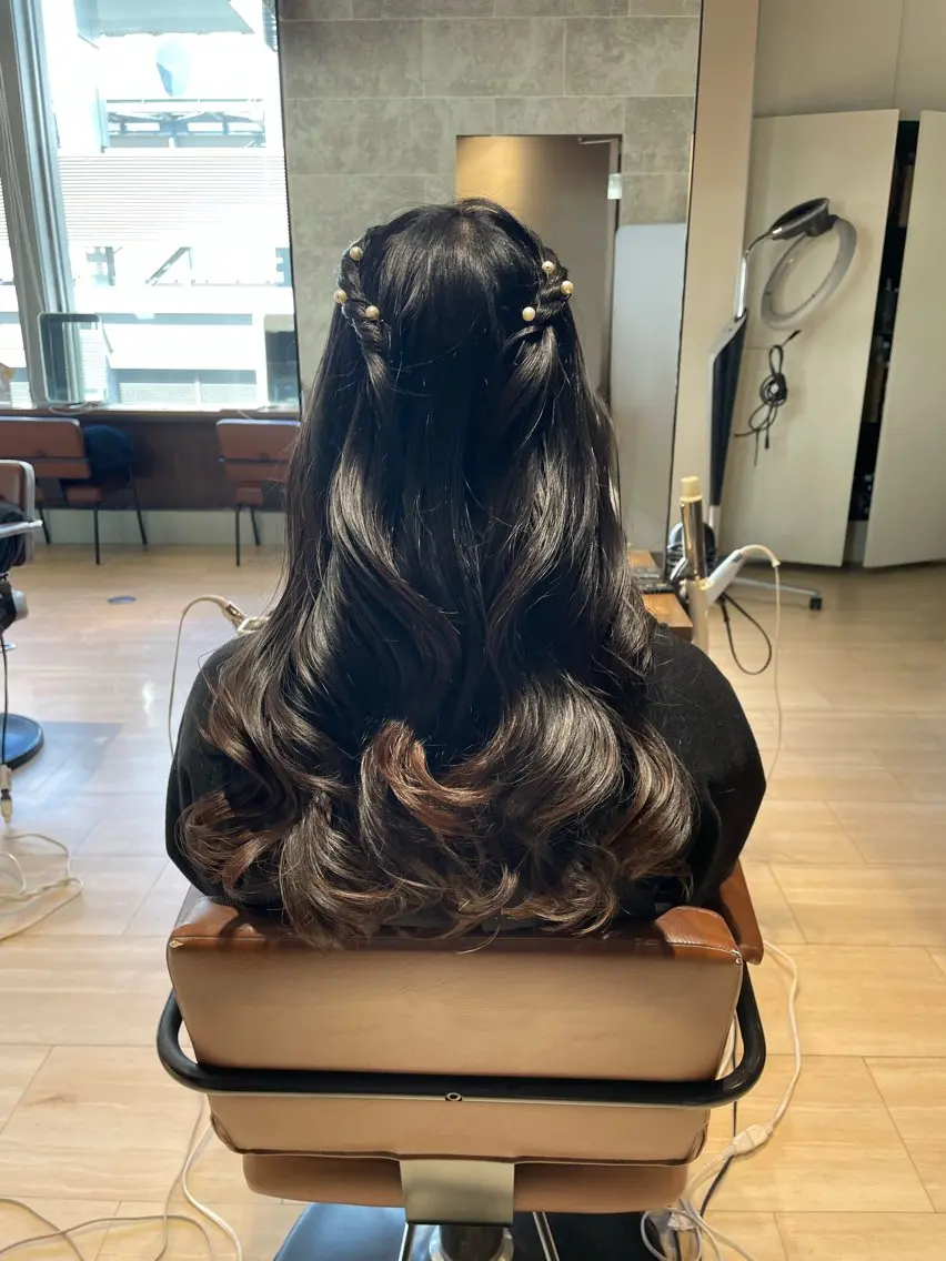 ヘアアレンジ 卒業式のヘアスタイル ヘアセット umi/レイヤー カット/アレンジのヘアスタイル