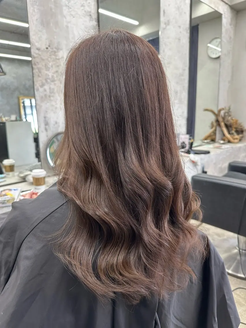 ロング カラー ブラウンカラー マロンブラウン カット ヘアカラー トリートメント 🪐LANDS🪐 福垣 海也のヘアスタイル
