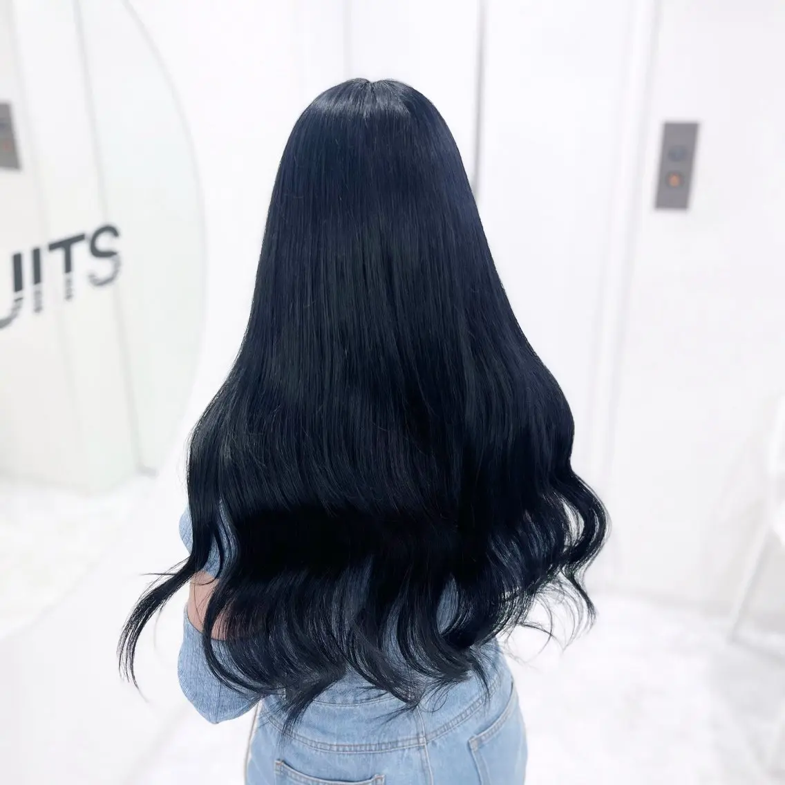 ロング カラー ヘアカラー トリートメント ヘアセット 🩵色落ち可愛い 寒色カラー🩵のヘアスタイル