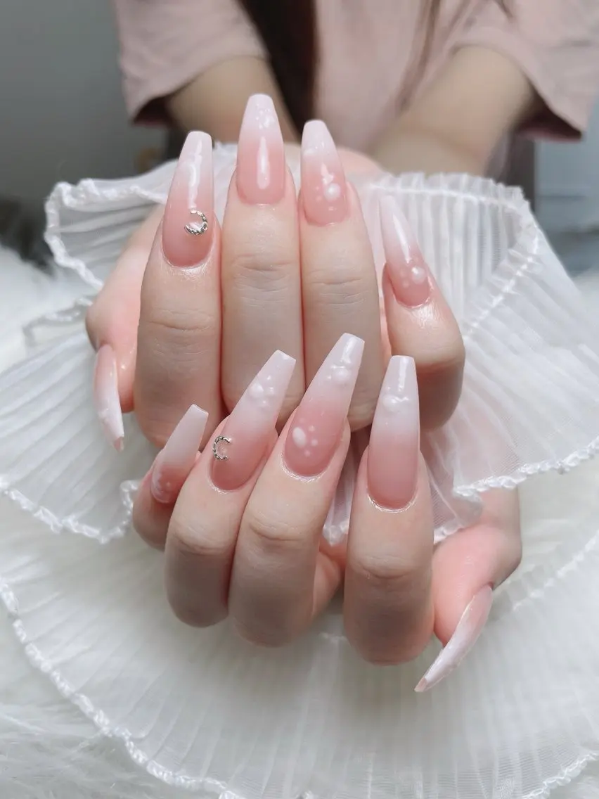 ネイル ガーリー ハート 韓国ネイル ニュアンスネイル リボン ハンドネイル Sora nail 長さ出し専門店のネイルデザイン