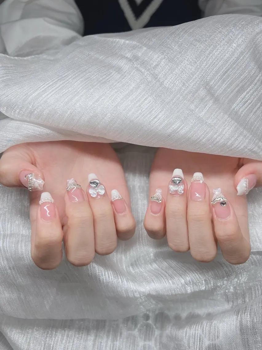 ネイル オーロラネイル チークネイル 長さ出し フットネイル フレンチネイル ハンドネイル Lee Nails チップ長さだし専門店のネイルデザイン