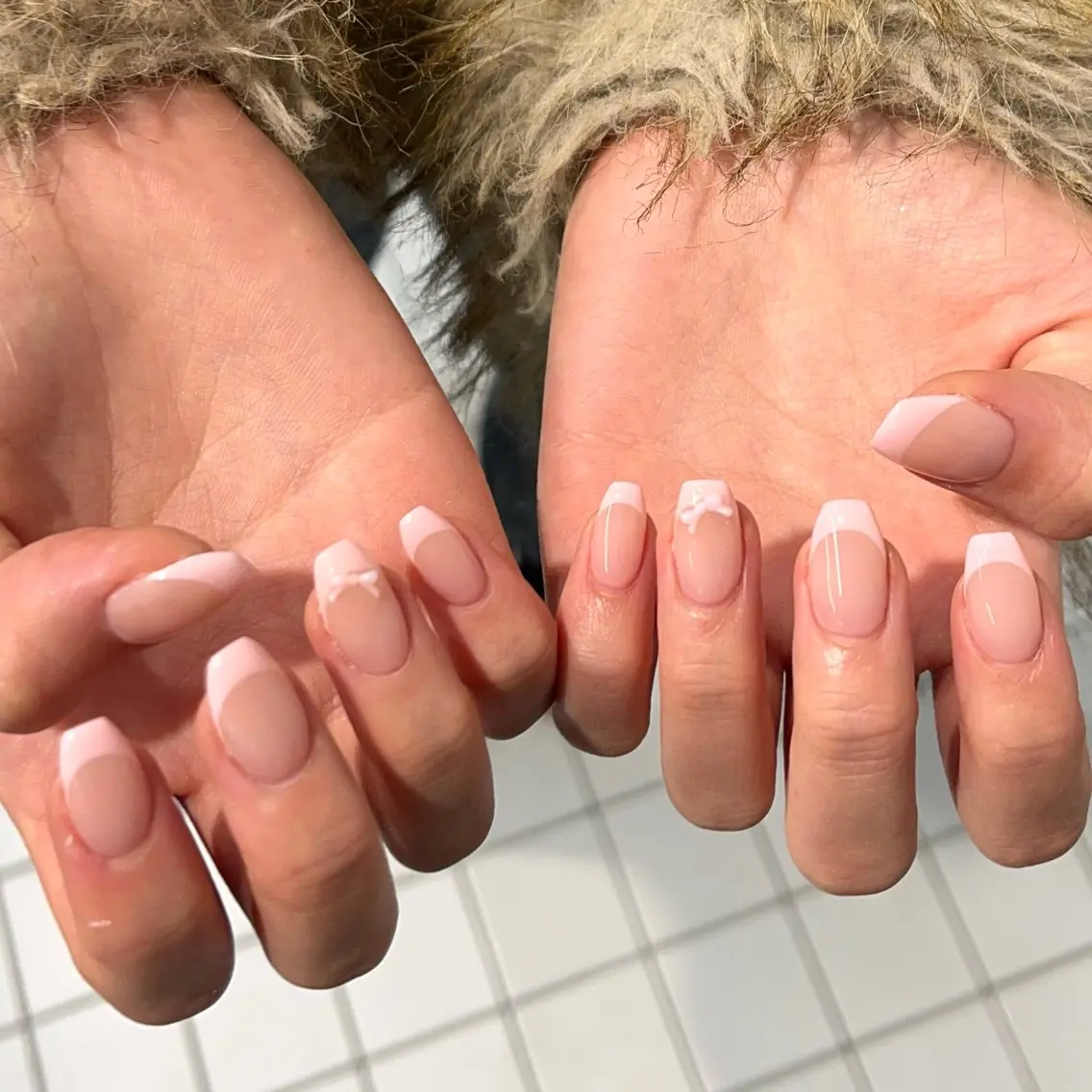 ネイル フレンチネイル キラキラネイル ロングネイル リボン 春ネイル ハンドネイル 横浜Nailist 𝜗𝜚春菜のネイルデザイン