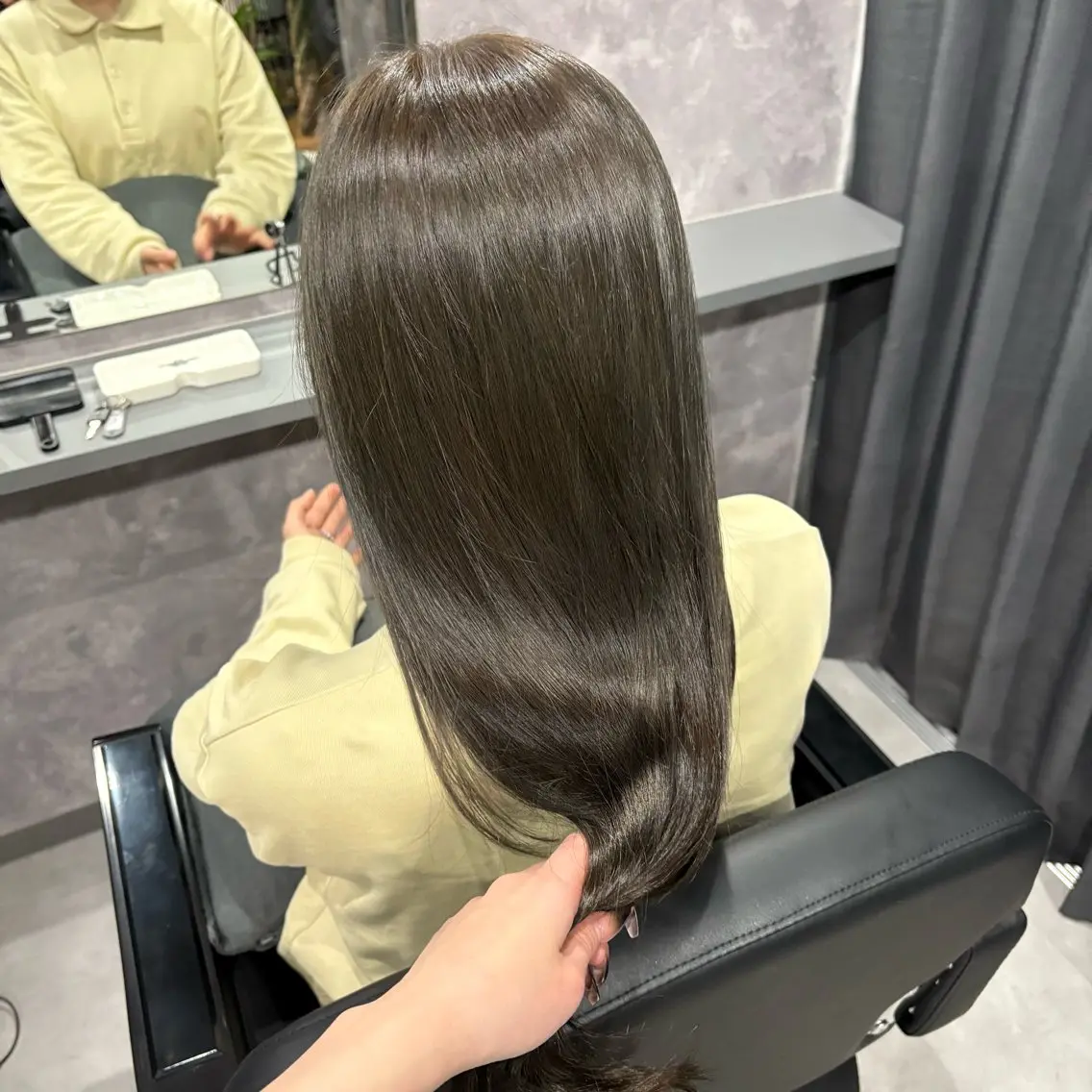 ロング カラー ブラウンカラー 透明感カラー オリーブブラウン nameless miichiのヘアスタイル