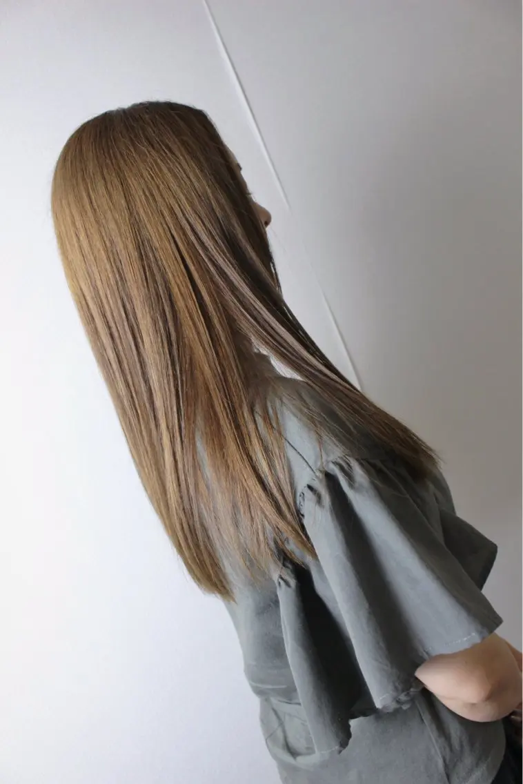 ロング カラー ベージュカラー ブリーチ ブロンド ブリーチなしカラー カット ヘアカラー 土居 正季のヘアスタイル