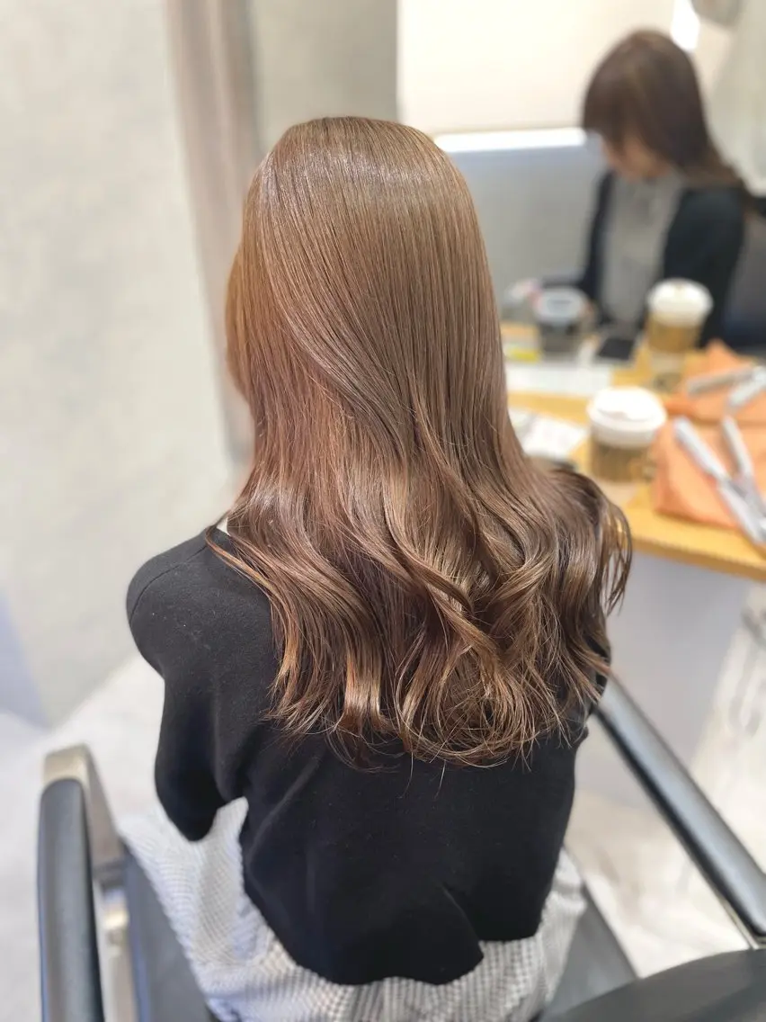 セミロング カット 縮毛矯正 shes梅田 はまもとのヘアスタイル
