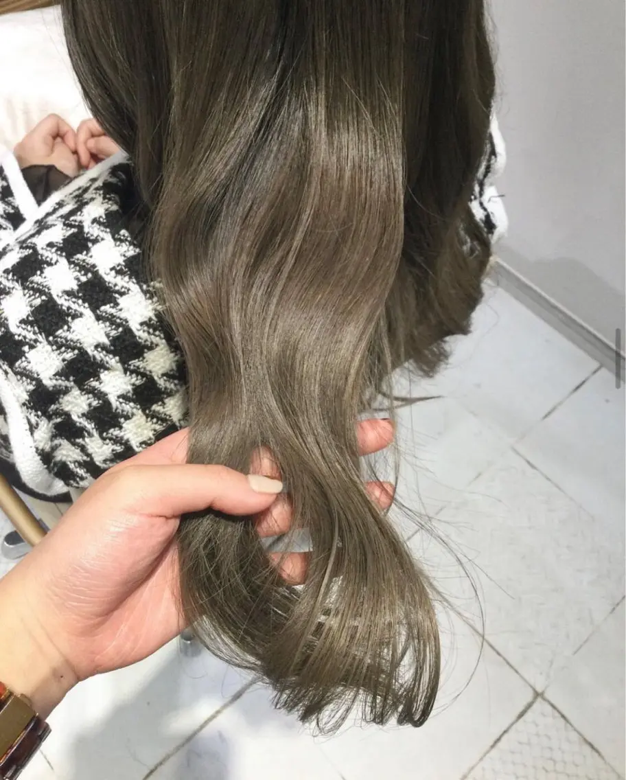 セミロング カラー ベージュカラー オリーブベージュ カット ヘアカラー トリートメント 髪質改善/レイヤー/ お顔まわり/Ami.のヘアスタイル