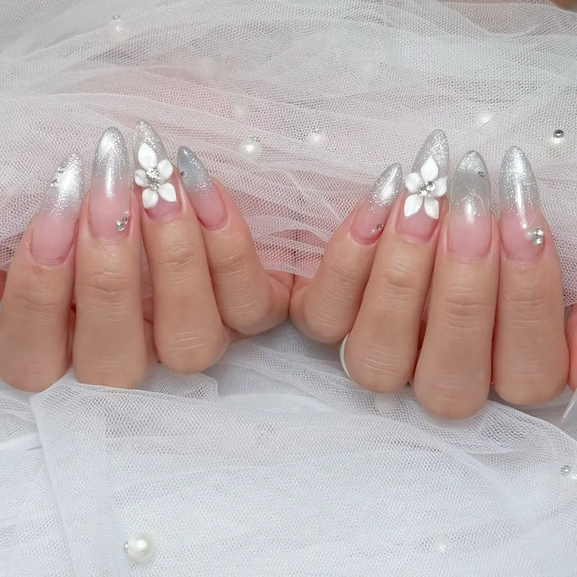 ネイル アートネイル フラッシュネイル フラッシュマグ グラデーション ハンドネイル mau🩵 堺筋本町nailのネイルデザイン