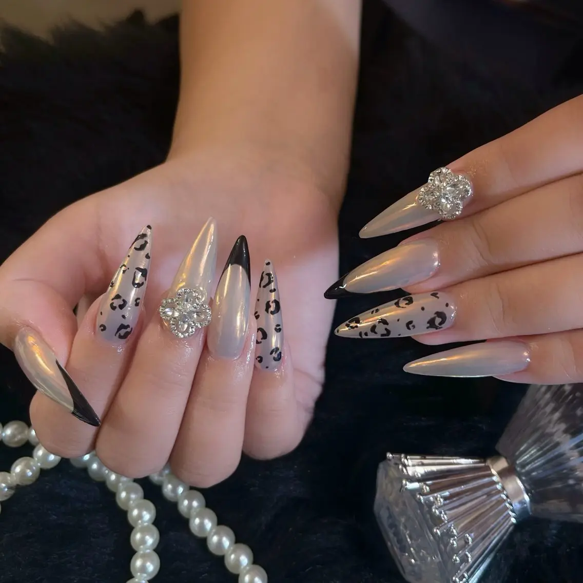 ネイル オーロラネイル 長さ出し フラッシュネイル フレンチネイル ジェルネイル ハンドネイル ハンドケア CiCi NailSalonのネイルデザイン