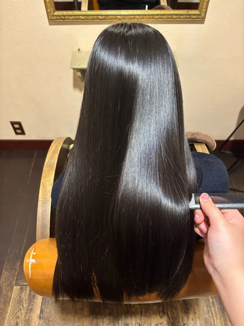 〖新規限定✨〗美髪矯正プレミアムストレート+髪質改善cureトリートメントの写真