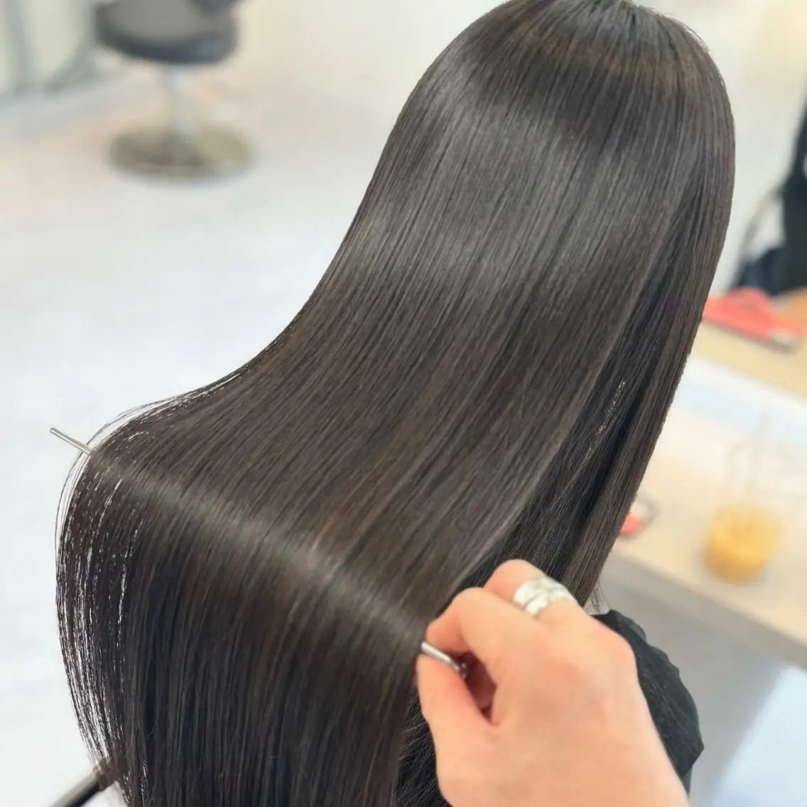 🥑平日限定🥑カット+縮毛矯正+艶カラー+髪質改善oggi otto1STEPトリートメントの写真