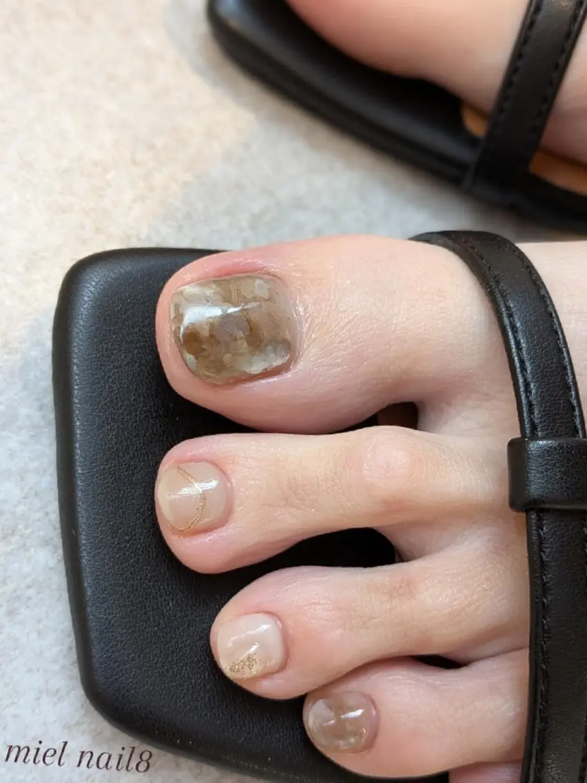 ネイル フットネイル ニュアンスネイル miel nail mayaのネイルデザイン