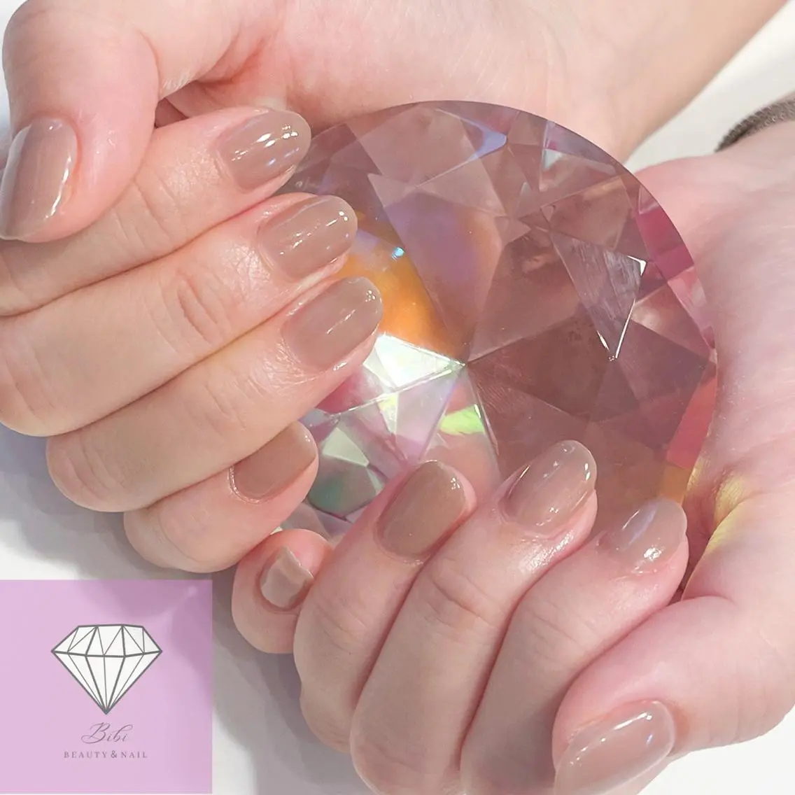 ネイル ブラウン ワンカラーネイル ハンドネイル ネイルサロン💎 Bibiのネイルデザイン