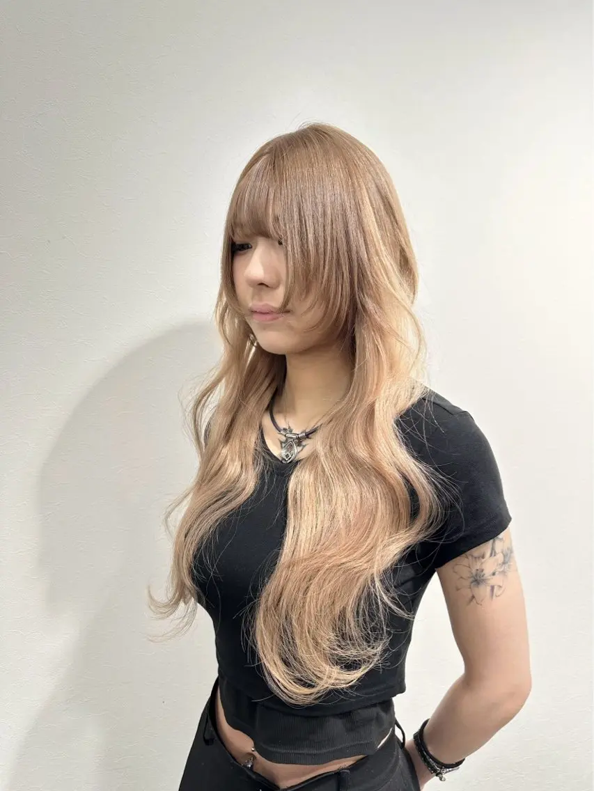 ロング 鈴木 響のヘアスタイル