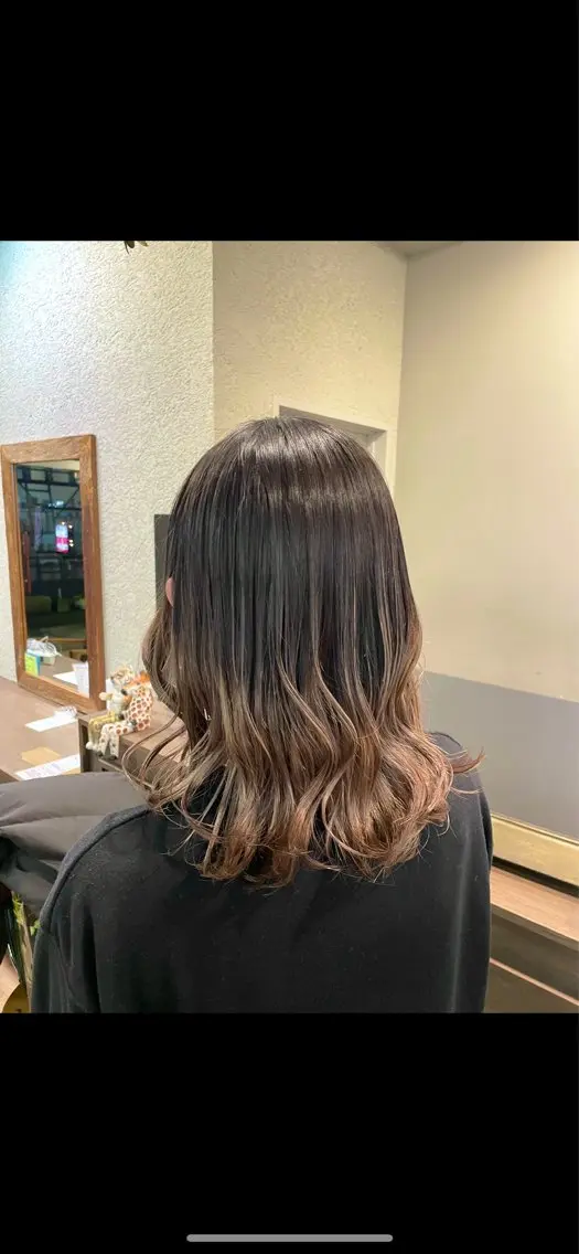 ミディアム ヘアカラー オオシマ ミユのヘアスタイル