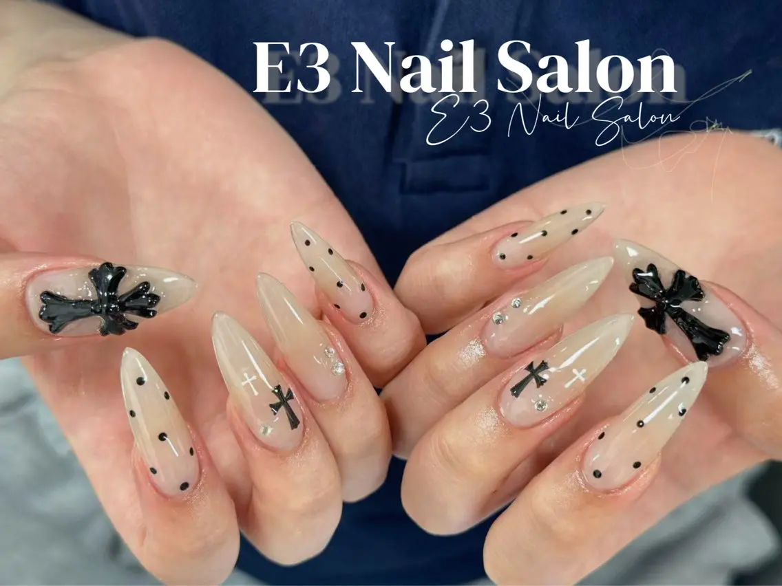 ネイル 桜ネイル フレンチネイル ジェルネイル ガラスフレンチ グラデーション ハンドネイル E3 Nail Salonのネイルデザイン