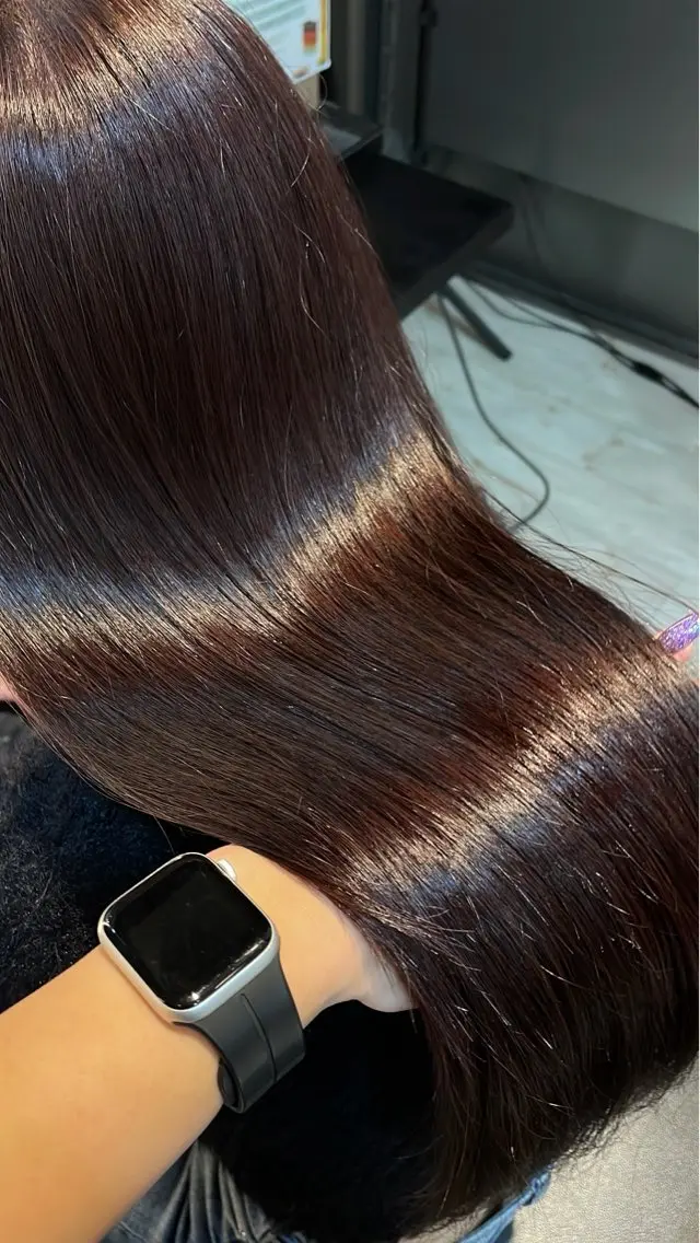 ロング カラー パープルカラー 髪質改善 トリートメント ヘアカラー トリートメント ブリーチ/髪質改善/ ハイトーン/暖色のヘアスタイル
