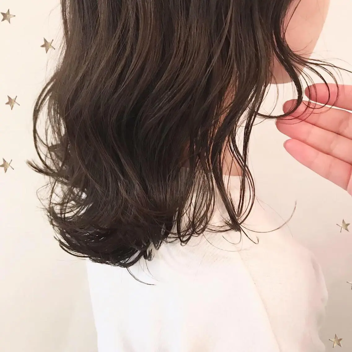 ミディアム 市川 千夏のヘアスタイル