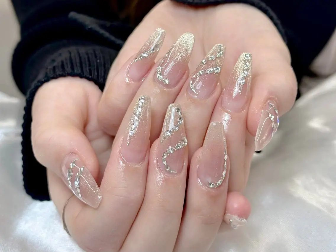 ネイル チークネイル フレンチネイル グラデーション マグネットネイル ミラーネイル ハンドネイル sorako nailのネイルデザイン