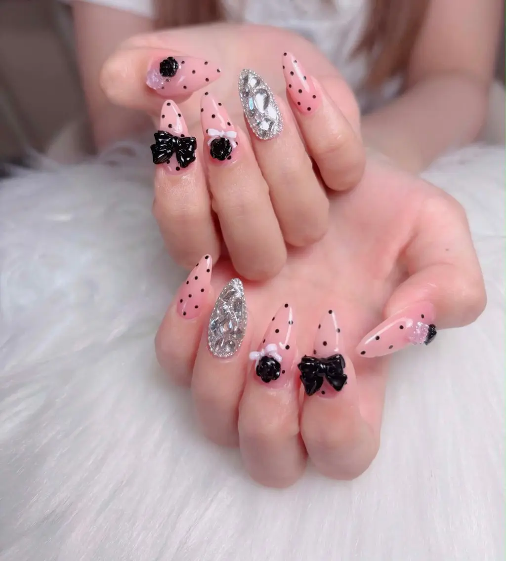 ネイル ハンドネイル Swan Nail Salonのネイルデザイン