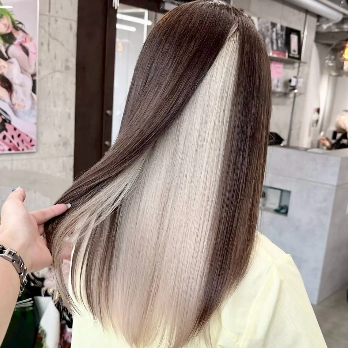 【💫インナーカラー/ イヤリングカラー🦋】部分のみブリーチ+カラー+艶トリートメント✨の写真
