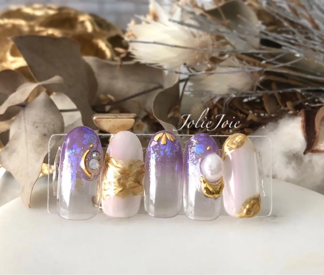 ネイル アートネイル キラキラネイル ニュアンスネイル 夏ネイル 黄色 Jolie Joieの眉毛・アイブロウイメージ