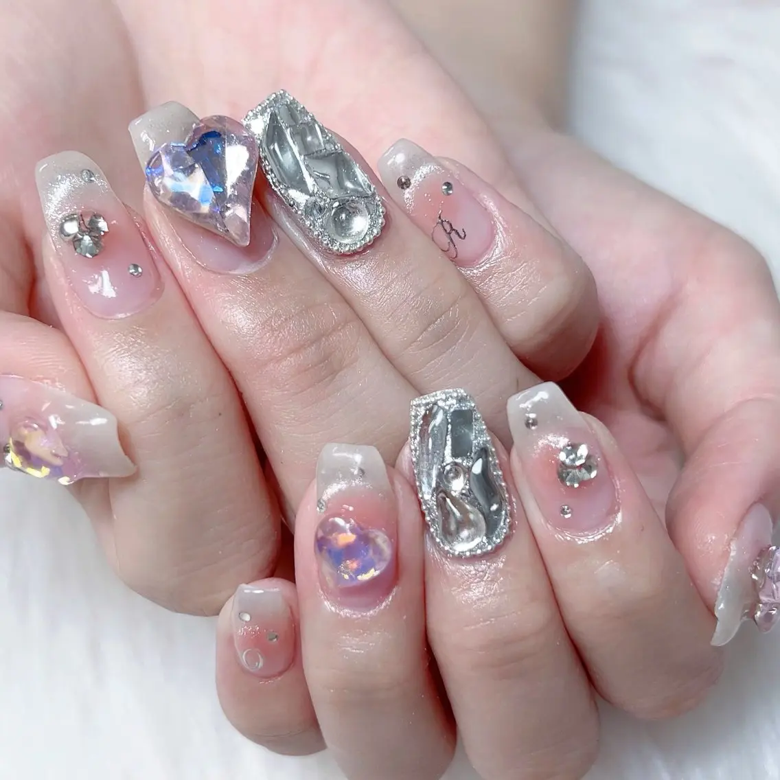 メンズ ネイル メンズ韓国風 アートネイル オーロラネイル ガーリー キラキラネイル ハンドネイル Nail salon 木にいるのネイルデザイン