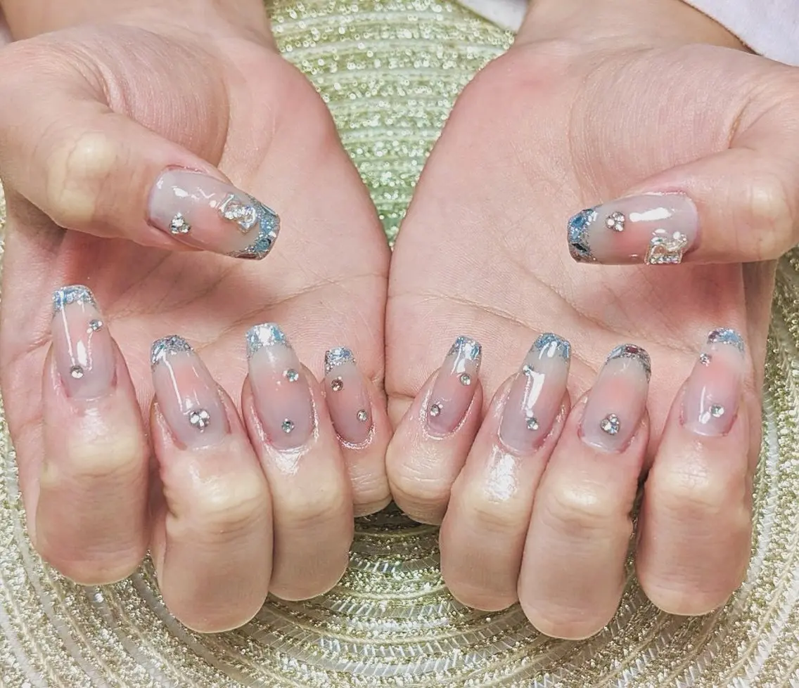 ネイル チークネイル フレンチネイル ガラスフレンチ moa nailのネイルデザイン