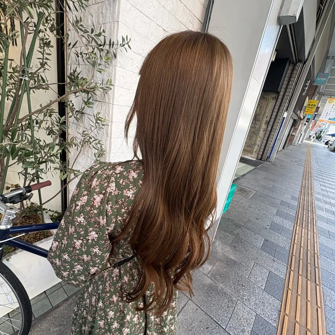 ロング カラー ヘアカラー トリートメント 熊倉 茜のヘアスタイル